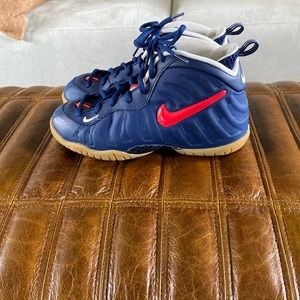 Boys Nike Air Foamposite Pro “USA”, size 2.5, Navy/Red/White.
